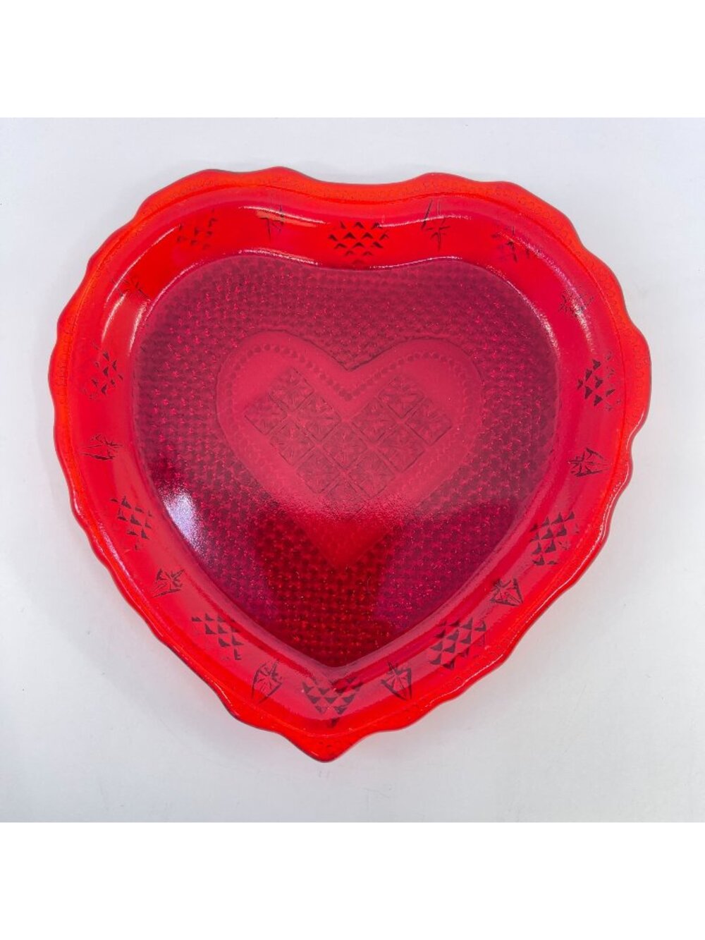 vintage avon hearts and diamonds ruby heart shaped dish diamond & block pattern